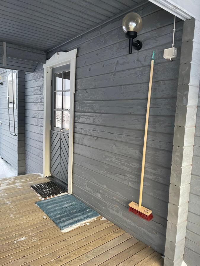 Yllaestoelli 2 D, Aekaeslompolo Kolari Exterior foto